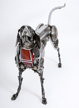 Illustration for article titled These Sculptures Turn Car Parts Into An Entire Animal Kingdom